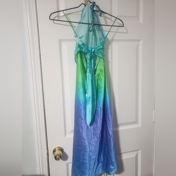 ROCOCO Elegant Green and Blue Halter Dress - Picture 3 of 6